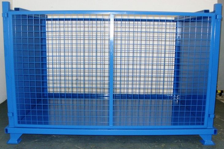 Frontalansicht Großraum-Gitterbehälter mit klappbaren Seitenwänden geschlossen