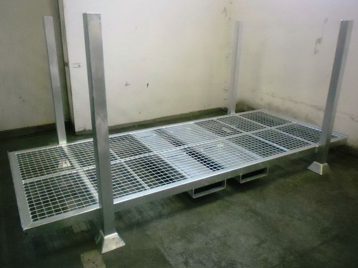 Starres Langgutgestell zum Stapeln und Lagern von langen Wickelrohren für die Folienfertigung