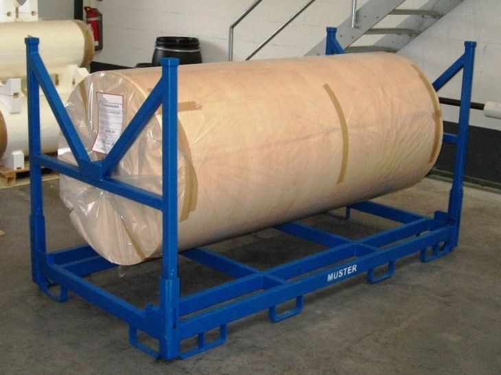 Rollen-Lagergestell für breite Papierrollen mit Tragrohraufnahme und klappbaren Stirnwänden