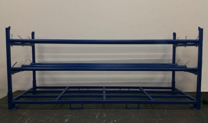 Frontalansicht Rollen-Transportgestell mit Mehrfachaufnahme für druckempfindliche Stoffrollen