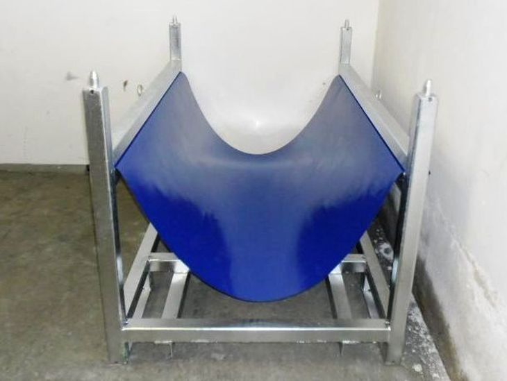 Besonders schmale Rollenpalette mit Tuchaufnahme farbliche Anpassung der Aufnahme an Firmenfarben
