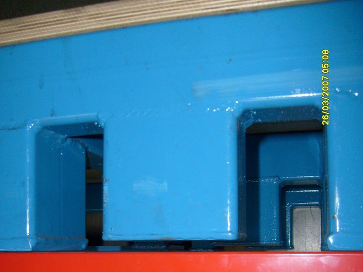 Detailansicht mittiger Einfahrschutz der Trägerpalette