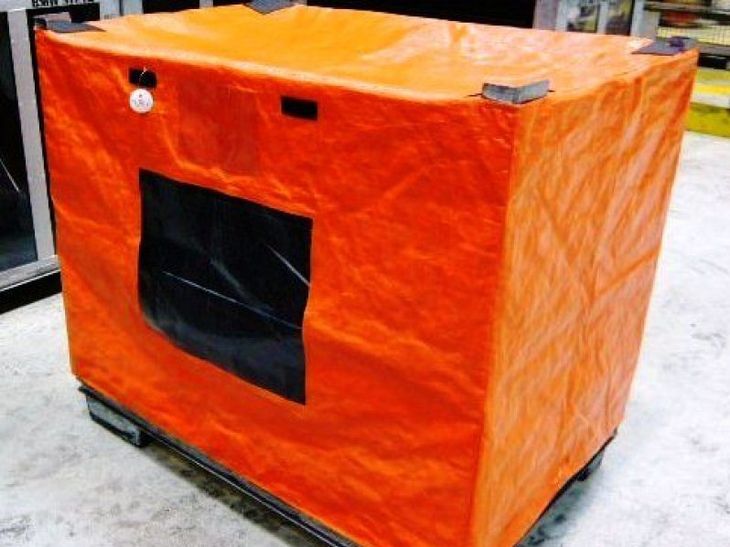 Detailansicht Innen- und Außenseiter der Thermohaube für Gitterboxen